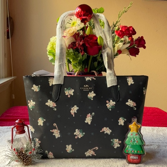 ☃️ COACH ZIP TOP TOTE WITH SNOWMAN PRINT ☃️ - Picture 2 of 16